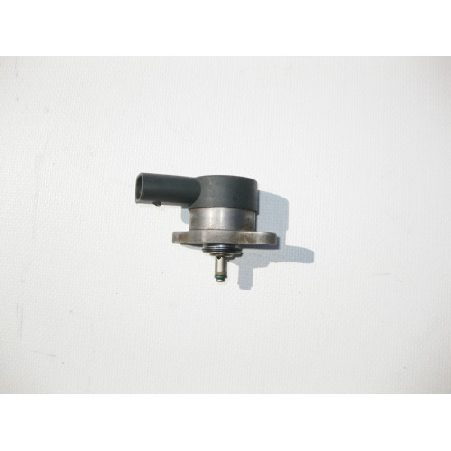 Bosch A6110780149 Клапан регулировки давления топлива в рампе Bosch 0281002241 для дизельных двигателей