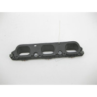 A2760900244 Intermediate flange between the intake manifold and the right engine head M276 C-Class Convertible A205 C-Class Estate S205 C-Class Coupe C20