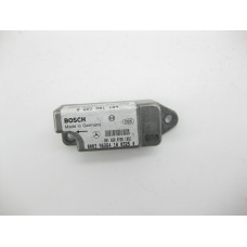 A0018200726 Датчик бокового удара Bosch C-class W202 E-class W210 SLK R170 CLK Coupe C208 S-class W140 CLK Cabriolet A208 E-class S210 CL C140