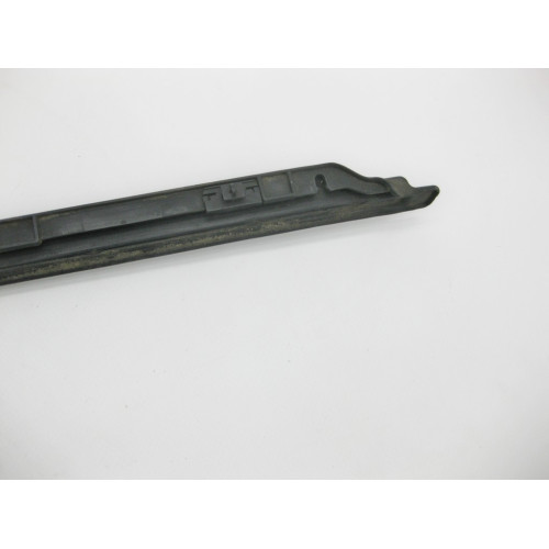 Mercedes-Benz A2216900362 Уплотнительная резинка внизу задней правой двери short S-Class W221