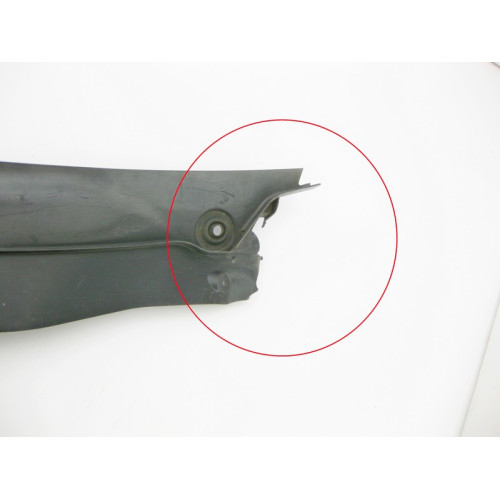 Mercedes-Benz A1648300228 Дефектный пластик дворников - водоотвод ML W164 GL X164