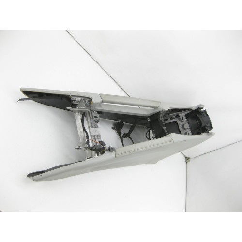 Mercedes-Benz A1646801052 7H20 Корпус центральной консоли подлокотника серый GL X164 ML W164