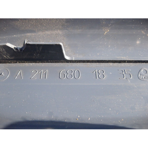Mercedes-Benz A2116801835 5C56 Накладка порога синяя внутренняя передняя правая E-Class W211