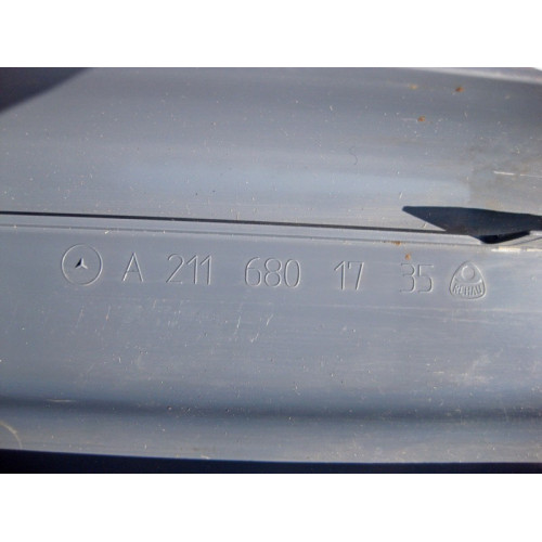Mercedes-Benz A2116801735 5C56 Накладка порога синяя внутренняя передняя левая E-Class W211