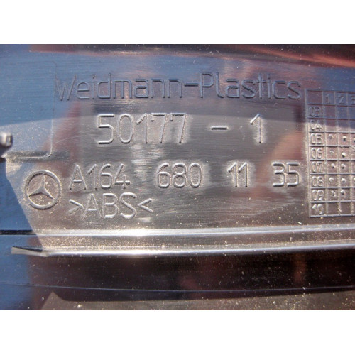 Mercedes-Benz A1646801135 9051 Накладка порога чёрная внутренняя задняя левая ML W164