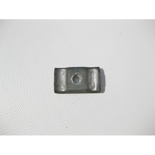 Mercedes-Benz A0009952632 Хомут крепления масляных трубок с привареной гайкой M6