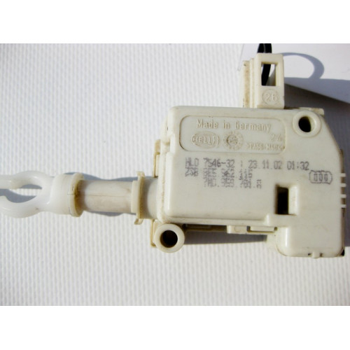Audi 8E5962115B Привод центрального замка багажника Audi A2 A4