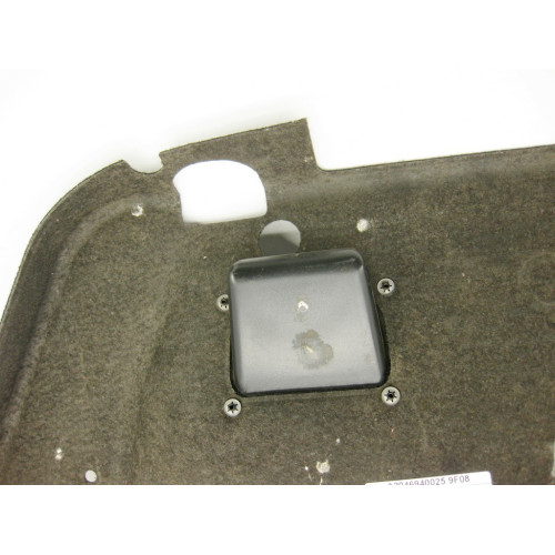 Mercedes-Benz A2046940025 9F08 Обшивка крышки багажника чёрная C-Class W204